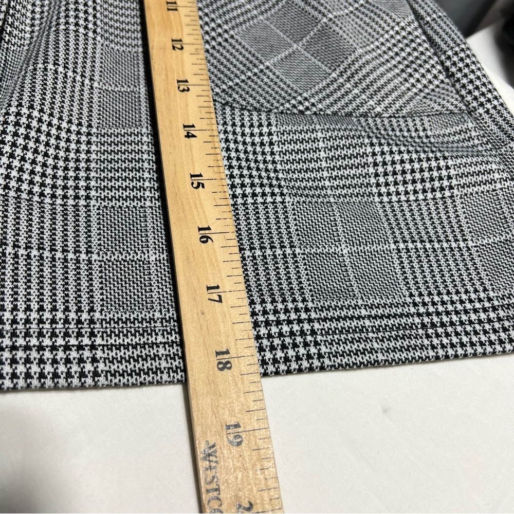 Gray Plaid‎ Button-Front Skirt - Picture 4 of 4